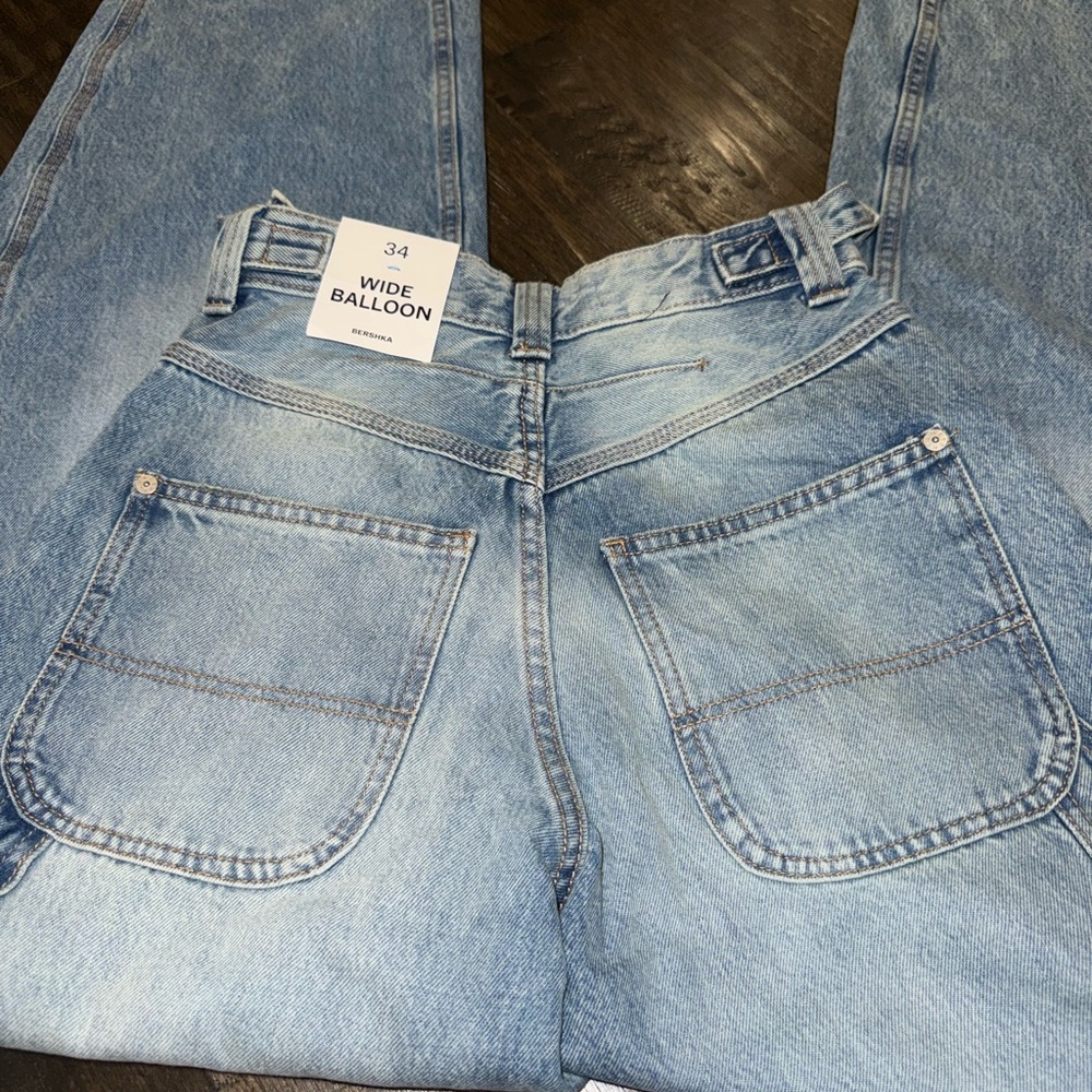 Bershka Light Blue Wide Balloon Women’s Jeans - Picture 4 of 12